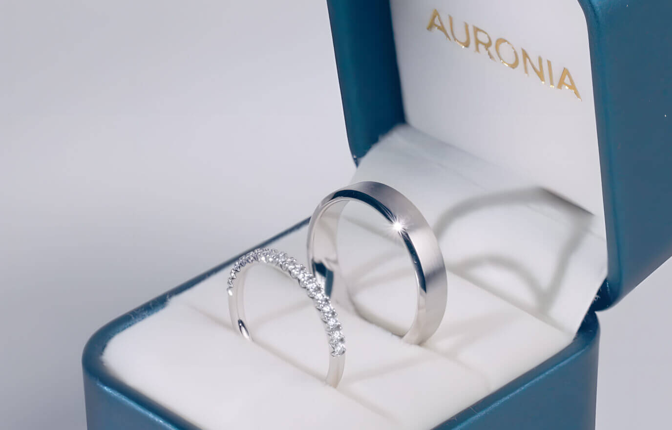 O AURONIA